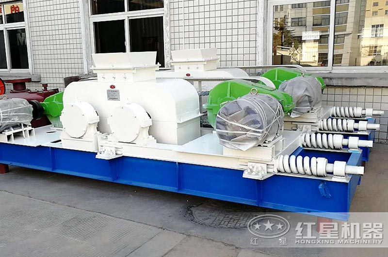 每小時(shí)200噸對(duì)輥制砂機(jī)多少錢一臺(tái)？附型號(hào)和技術(shù)參數(shù)
