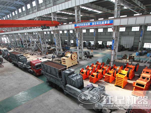 移動(dòng)式碎石機(jī)pk固定式碎石機(jī)，誰(shuí)更適用于采石場(chǎng)作業(yè)？