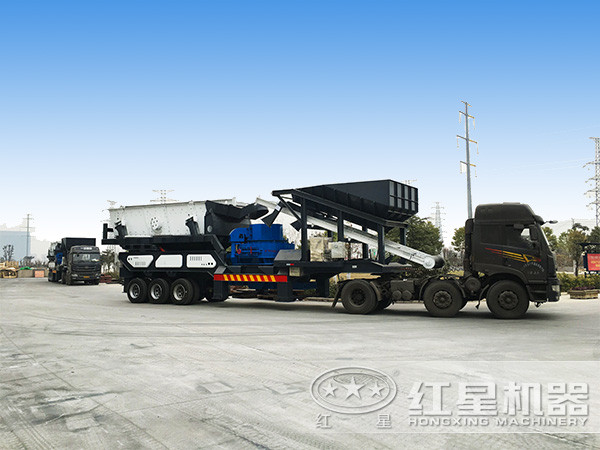車載式移動制砂機入駐云貴地區(qū)，拉動當?shù)亟?jīng)濟發(fā)展
