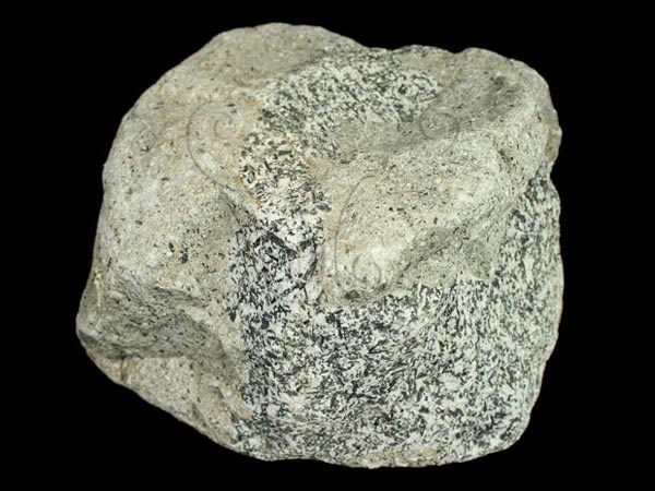 乘載著全套流動(dòng)破碎篩分機(jī)，小小的石頭實(shí)現(xiàn)了大大的夢(mèng)想