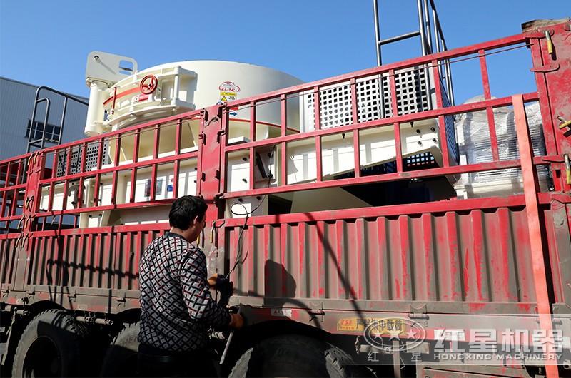 性能高，質(zhì)量高的粉碎機(jī)固定裝車