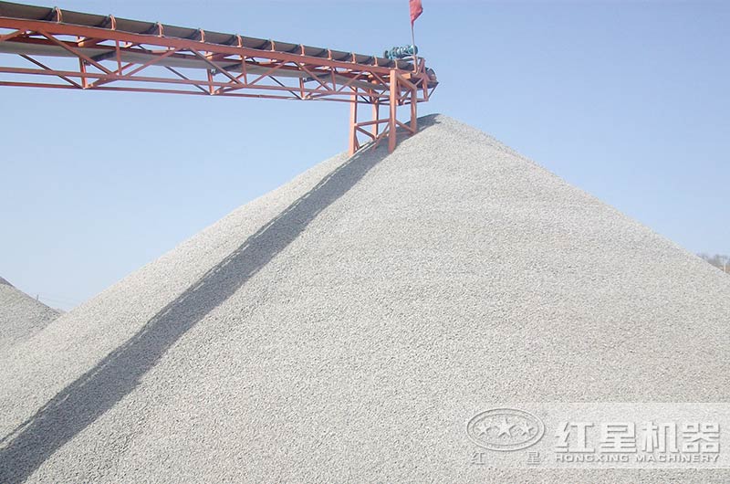 大規(guī)模礦山機(jī)械破碎機(jī)今天啟程，請注意接收！