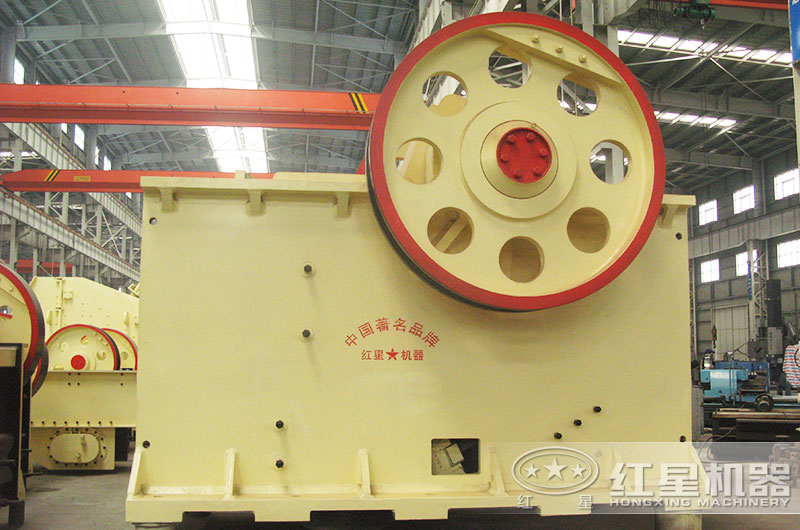 300Ⅹ1300大型細(xì)顎破型號(hào)參數(shù)及具體價(jià)位這里都有，需要的看過來(lái)